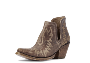 Ariat Ladies Naturally Distressed Dixon