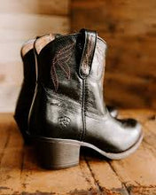 Ariat Ladies Black Darlin
